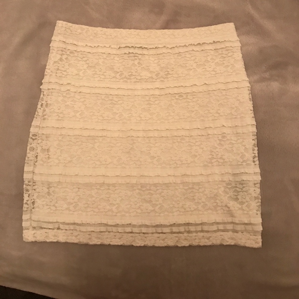 Forever 21 white lace skirt